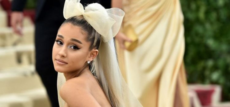 Ariana Grande revela la fecha de su boda con Pete Davidson