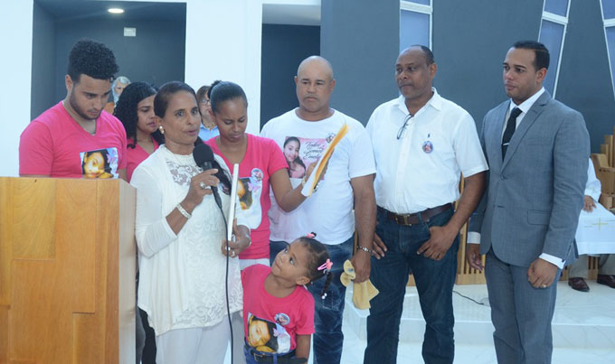 Madre de Emely dice se ha refugiado en Dios, en su familia y comunidad para enfrentar su muerte