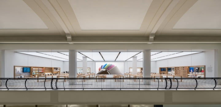 ¡Héroes! Clientes logran atrapar ladrones en una tienda de Apple