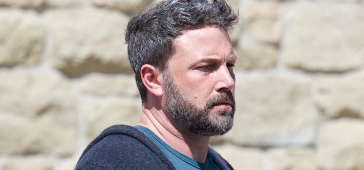 Ben Affleck ingresa en rehabilitación por tercera vez. Su ex mujer, la actriz Jennifer Garner, ha sido quien ha llevado hasta el centro.