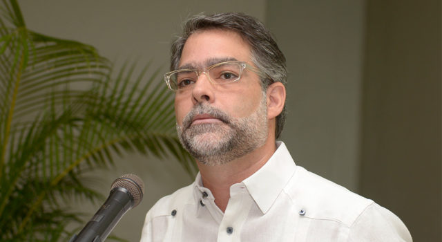 Ernesto Selman advierte el tema de la deuda es un asunto moral y de soberanía