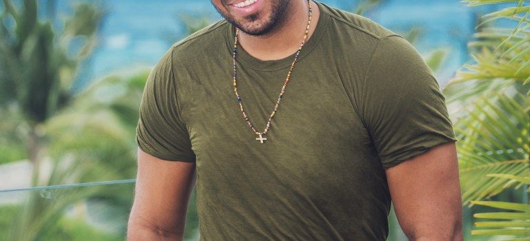 Romeo Santos confiesa por qué no ha grabado con otros bachateros. Lo habían cuestionado no es muy dado a la colaboración con algunos colegas.Ver vídeo.