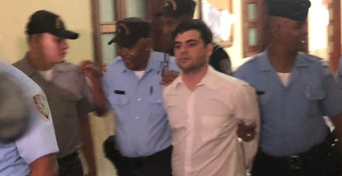 Aplazan conocimiento de coerción a novio de rumana que murió tras caer de hotel en Bella Vista