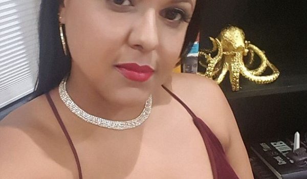 Tipo roba vestido de novia a dominicana una semana antes de casarse