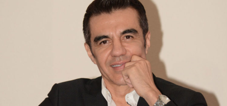 Piconfesiones!. El actor Adrián Uribe abrió su corazón y reveló que llegó a pensar en la muerte. Ver video.