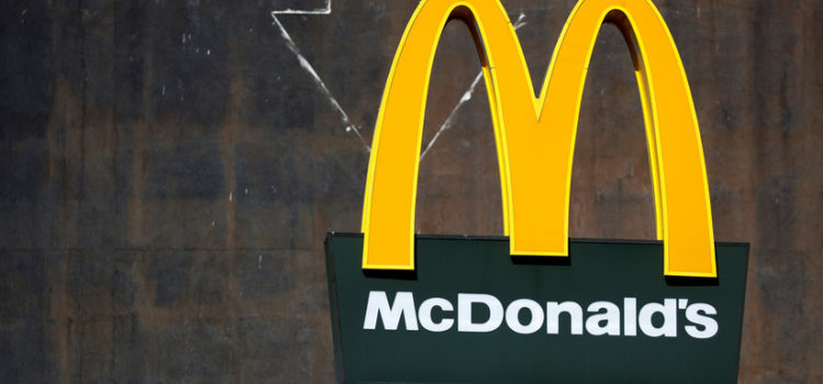 McDonald’s en EE.UU. ‘purgan’ hamburguesas de aditivos químicos