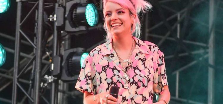 Famosos y sus cosas!. La cantante Lily Allen reveló que pagó a mujeres por sexo mientras estaba casada.