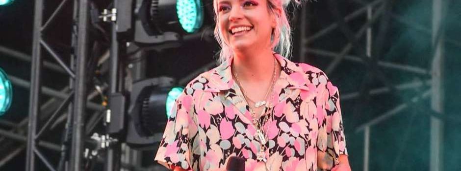 Famosos y sus cosas!. La cantante Lily Allen reveló que pagó a mujeres por sexo mientras estaba casada.