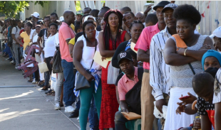 Politico asegura haitianos ya invadieron territorio de la RD sin ejército