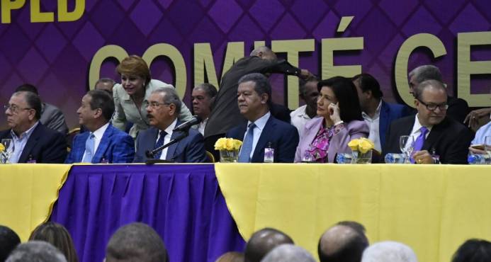 Comité Central del PLD inicia asamblea en la que decidirá tipo de primarias