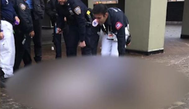 Hallan cadáveres dominicana y hombre hispano en edificio Alto Manhattan