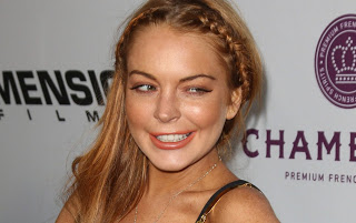 Buscando su moro en la seguidilla!. La actriz Lindsay Lohan se quitó toda la ropa y compartió la polémica imagen en Instagram.