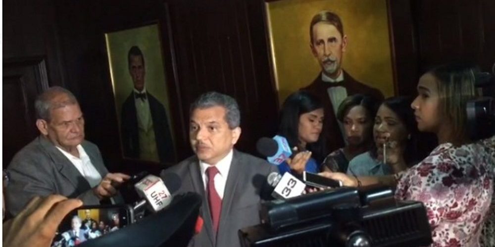 Diputado Fidel Santana revela ofertan 70 millones para comprar votos a favor de reforma