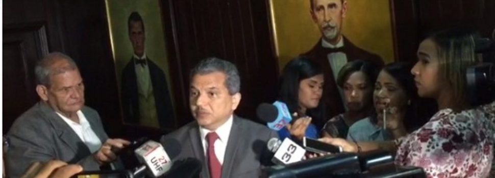 Diputado Fidel Santana revela ofertan 70 millones para comprar votos a favor de reforma