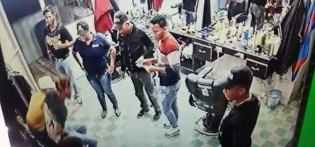 POR SEGUNDA VEZ: Interrogan a dos propietarios y un empleado de la barbería de Villa Vásquez