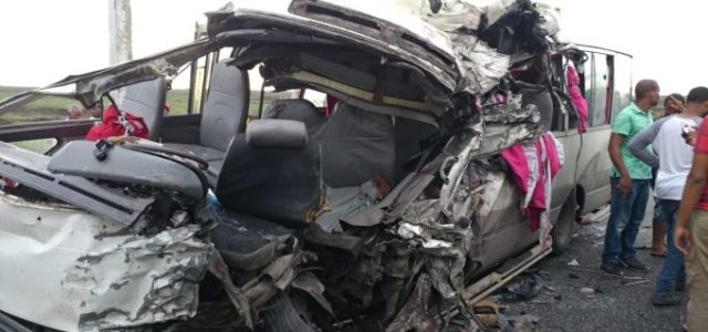 Accidente entre autobús y una patana deja tres muertos y varios heridos en carretera de Montecristi