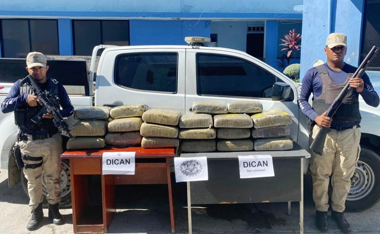 Arrestan chofer con 184 libras marihuana